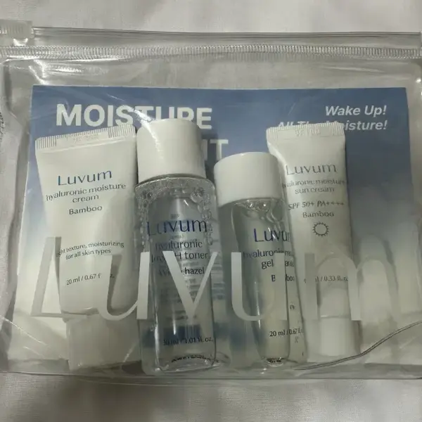 Moisture Travel Kit